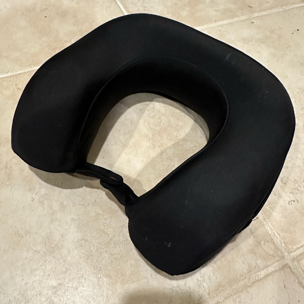 Like new travel neck pillow